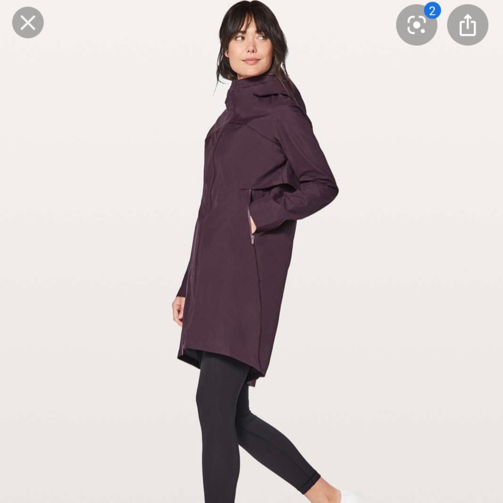 Lululemon cloud crush rain jacket